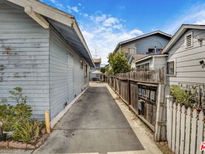 1081 Cherry Avenue, Long Beach CA 90813