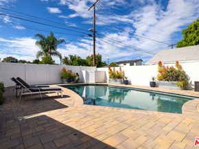 19432 Hartland Street, Reseda CA 91335