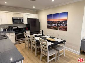 1147 S Kenmore Avenue, Los Angeles CA 90006