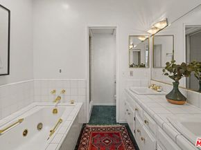 1037 16th Street 10, Santa Monica CA 90403