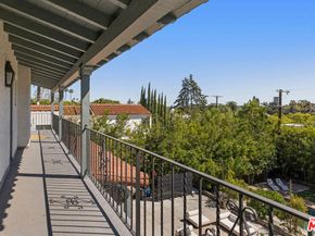 4426 Cromwell Avenue, Los Angeles CA 90027