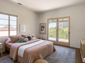 4426 Cromwell Avenue, Los Angeles CA 90027