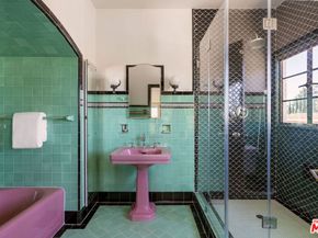 4426 Cromwell Avenue, Los Angeles CA 90027