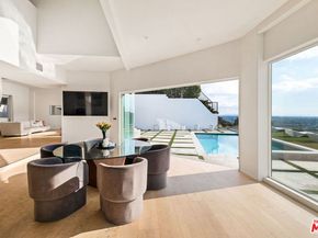 7868 Electra Drive, Los Angeles CA 90046