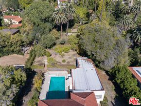 5231 Franklin Avenue, Los Angeles CA 90027