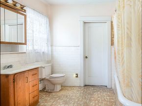 5231 Franklin Avenue, Los Angeles CA 90027