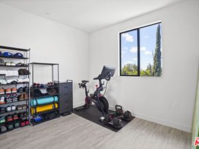 6716 N Royce Lane, Van Nuys CA 91411