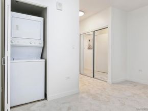 425 W Beech St 327, San Diego CA 92101