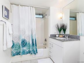 425 W Beech St 327, San Diego CA 92101