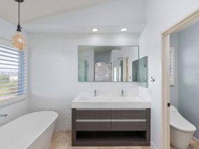 11070 Roxboro, San Diego CA 92131