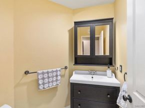 11070 Roxboro, San Diego CA 92131