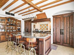 1664 Guizot St, San Diego CA 92107