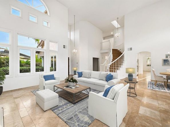 516 Camino Bailen, Escondido CA 92029