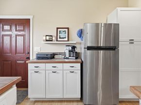 77 Cameo Rd, Carlsbad CA 92008