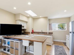 77 Cameo Rd, Carlsbad CA 92008