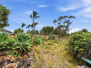 77 Cameo Rd, Carlsbad CA 92008