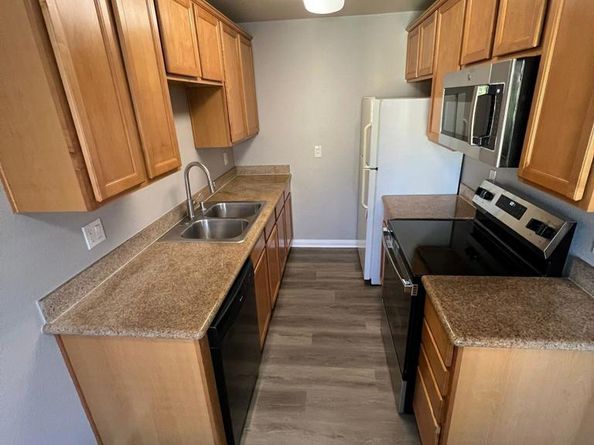 2360 Paseo De Laura 16, Oceanside CA 92056