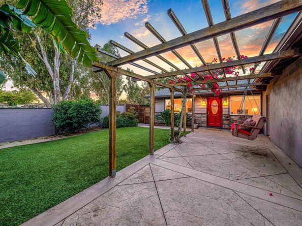 7212 Florey St, San Diego CA 92122
