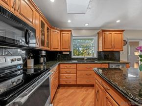 7212 Florey St, San Diego CA 92122