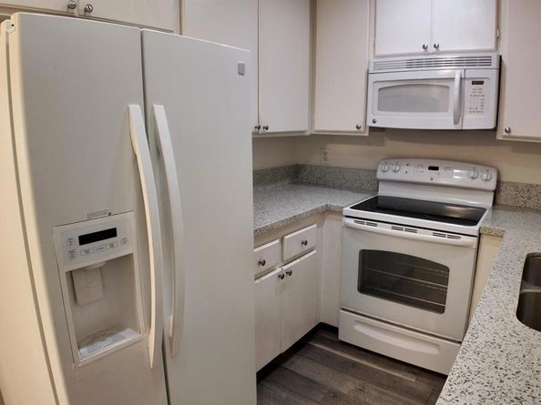 6330 Genesee Ave 213, San Diego CA 92122