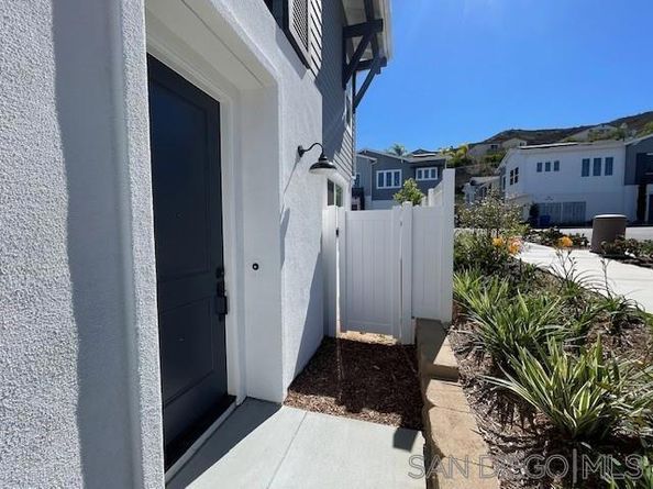 7711 Jasmine Ct., Santee CA 92071