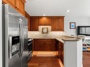 4083 Lamont Street, San Diego CA 92109