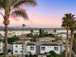 4083 Lamont Street, San Diego CA 92109