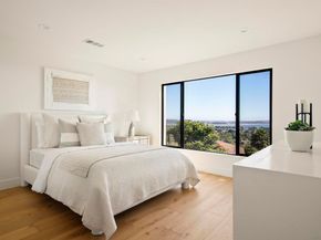 2481 La Marque St, San Diego CA 92109