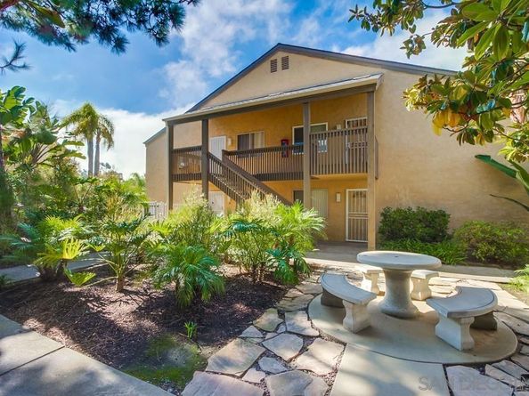 8628 Via Mallorca D, La Jolla CA 92037