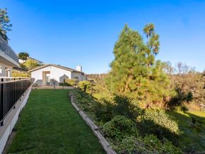 7875 Bellakaren Pl, La Jolla CA 92037