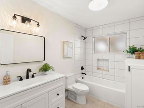 7875 Bellakaren Pl, La Jolla CA 92037