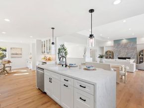 7875 Bellakaren Pl, La Jolla CA 92037