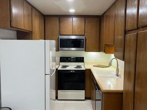 6350 Genesee Ave 204, San Diego CA 92122