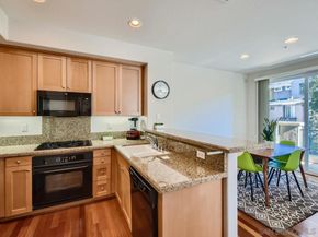 8761 Plaza Park Ln, San Diego CA 92123