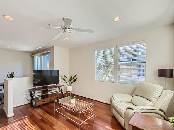 8761 Plaza Park Ln, San Diego CA 92123