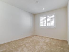 6012 Village Center Loop Rd 35, San Diego CA 92130