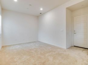 6012 Village Center Loop Rd 35, San Diego CA 92130