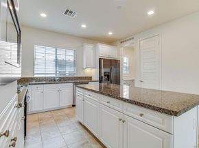 6012 Village Center Loop Rd 35, San Diego CA 92130