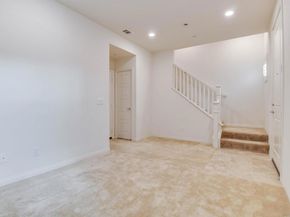 6012 Village Center Loop Rd 35, San Diego CA 92130