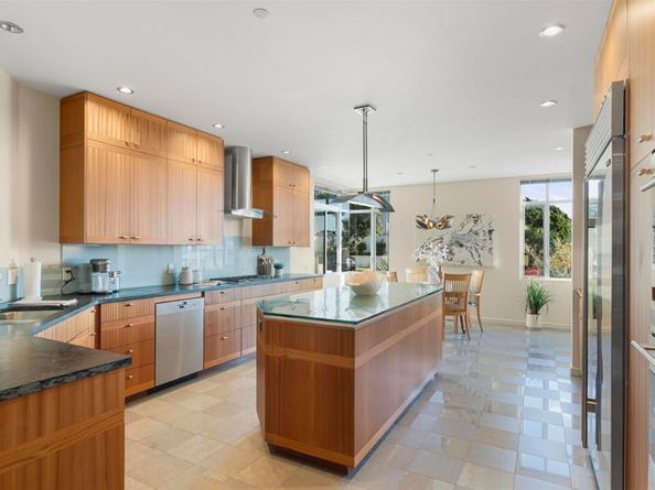 150 Juniper Ave, Carlsbad CA 92008