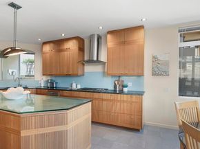 150 Juniper Ave, Carlsbad CA 92008