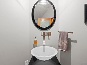 150 Juniper Ave, Carlsbad CA 92008