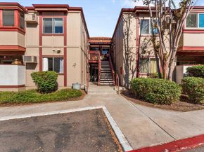 5483 Adobe Falls Rd. 7, San Diego CA 92120