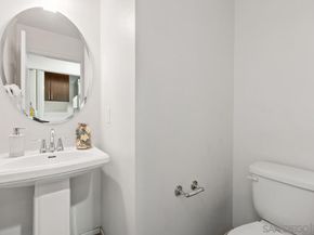 328 Antoni Glen 1006, Escondido CA 92025