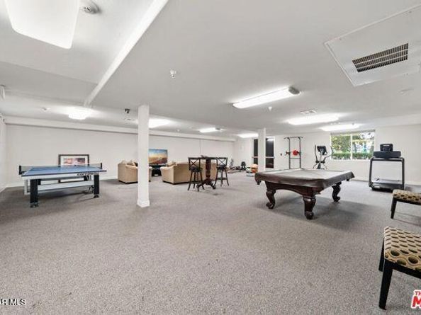 10878 Bloomfield Street 107, Toluca Lake CA 91602