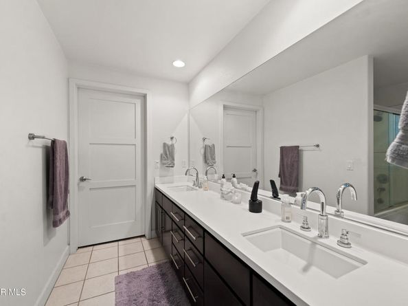 10878 Bloomfield Street 107, Toluca Lake CA 91602