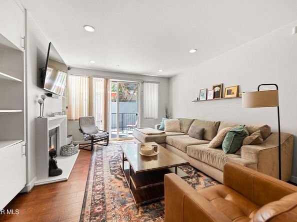 10878 Bloomfield Street 107, Toluca Lake CA 91602