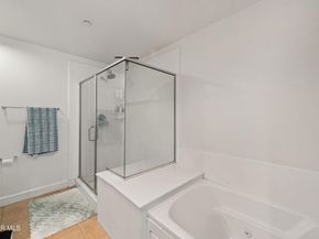 10878 Bloomfield Street 107, Toluca Lake CA 91602