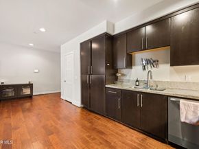 10878 Bloomfield Street 107, Toluca Lake CA 91602