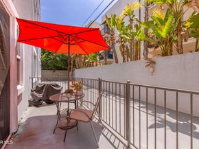 10878 Bloomfield Street 107, Toluca Lake CA 91602